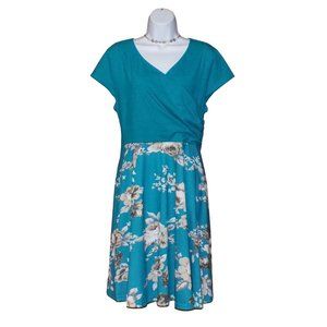 NWOT Kasclino Floral Dress